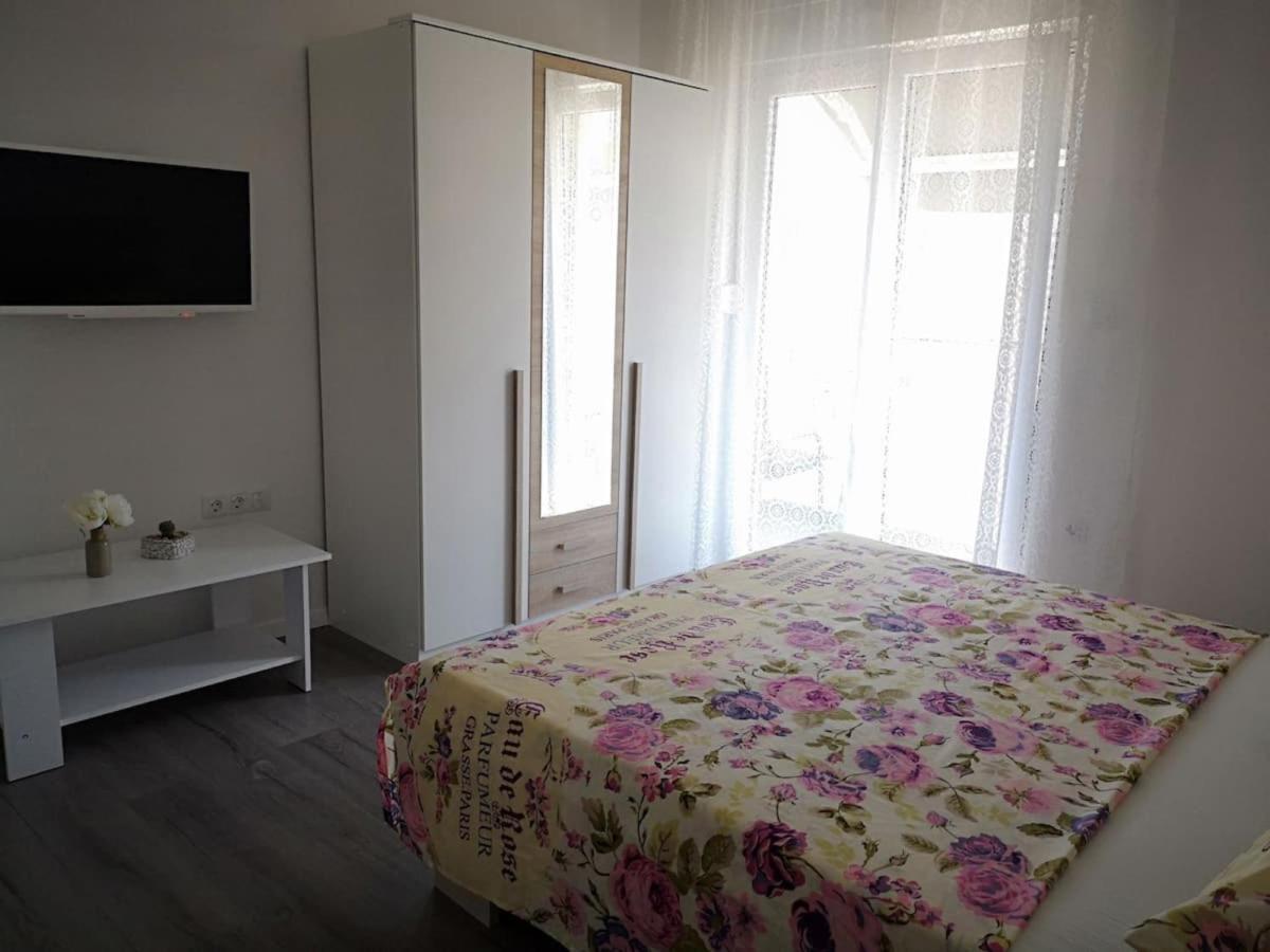 Apartments Dzeki Split Exterior foto